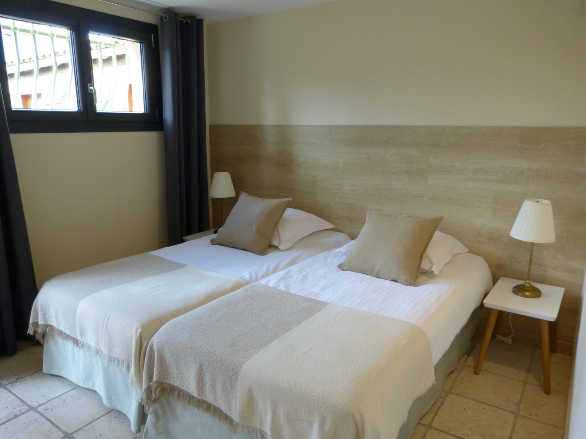 Villa Thebaide Chambres D'Hotes Laudun Buitenkant foto
